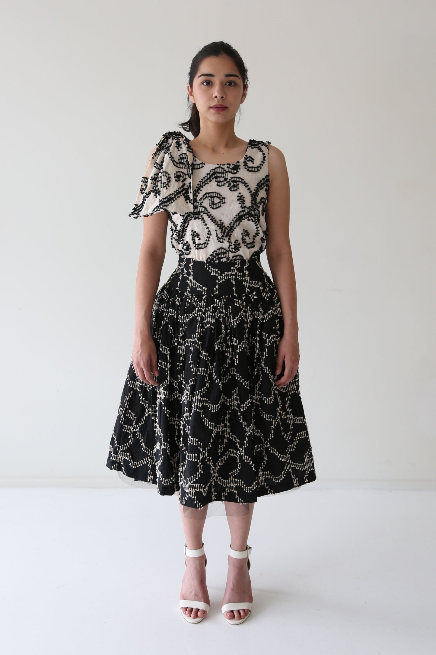 No.1 Bow top in tenun