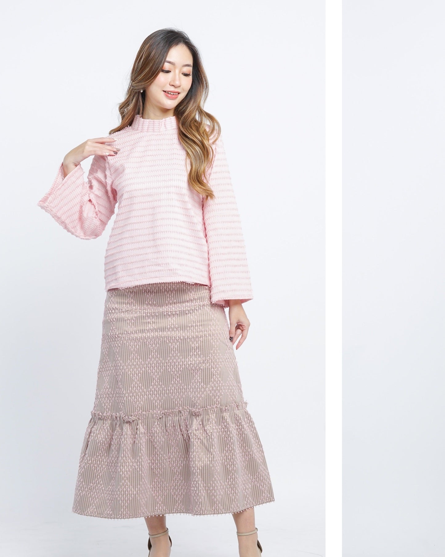 Raya tenun long sleeves top beige blush