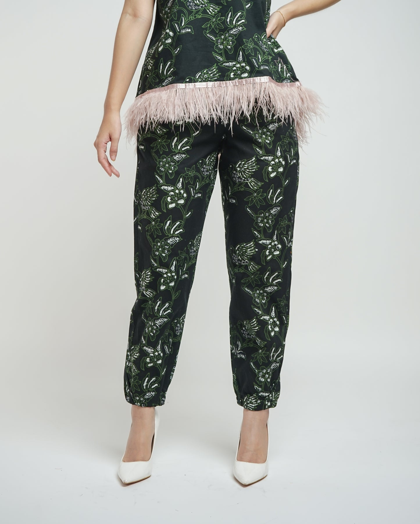 Audrey batik feathers top