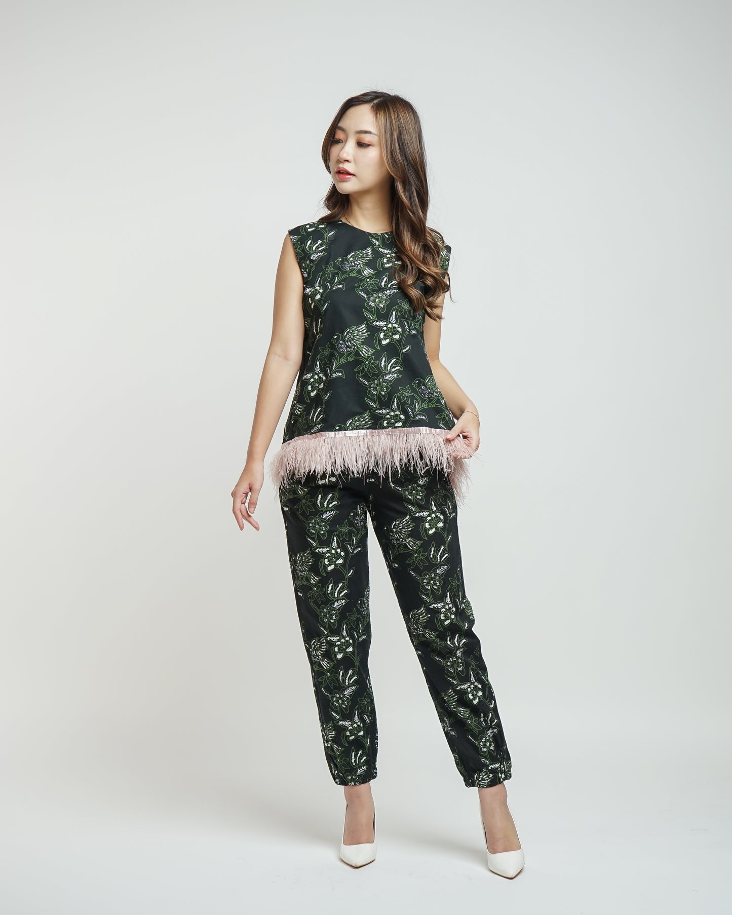 Audrey batik feathers top