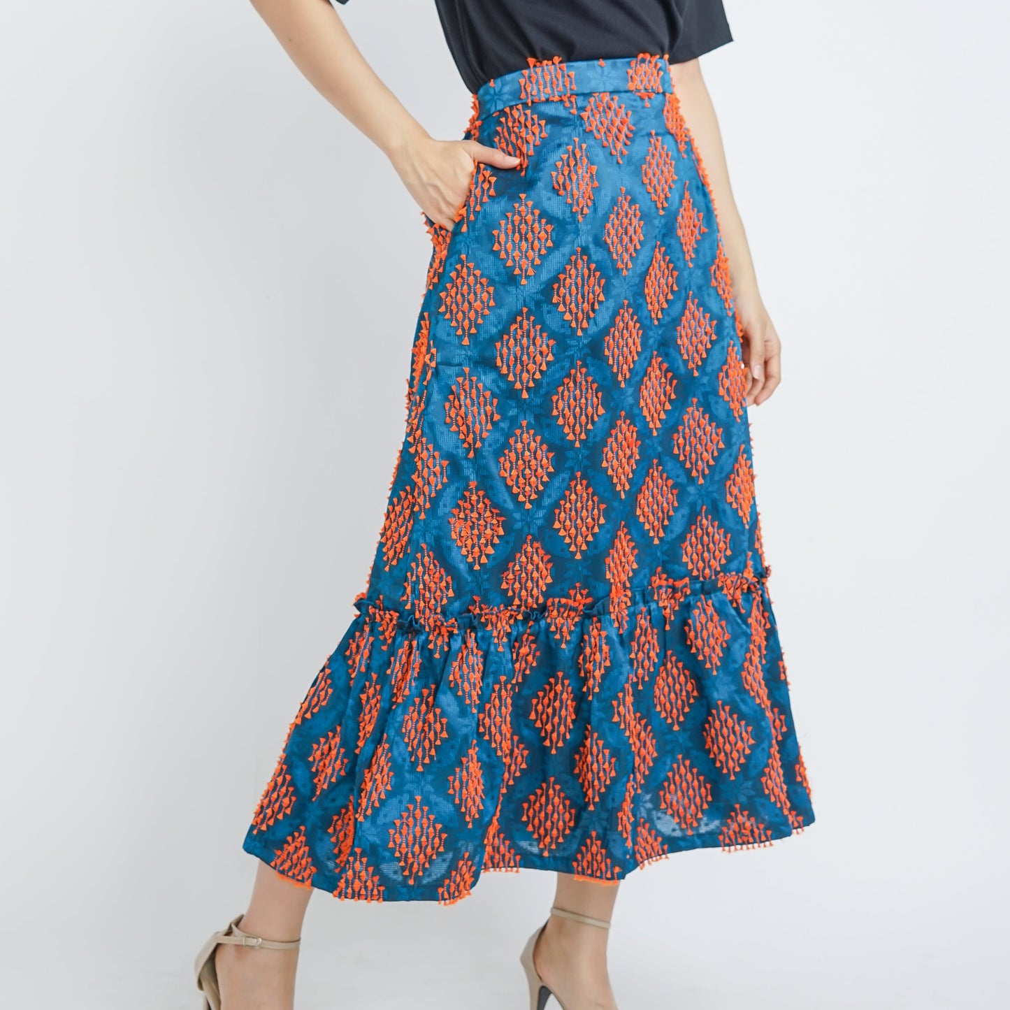 Raya maxi skirt ruffled hem