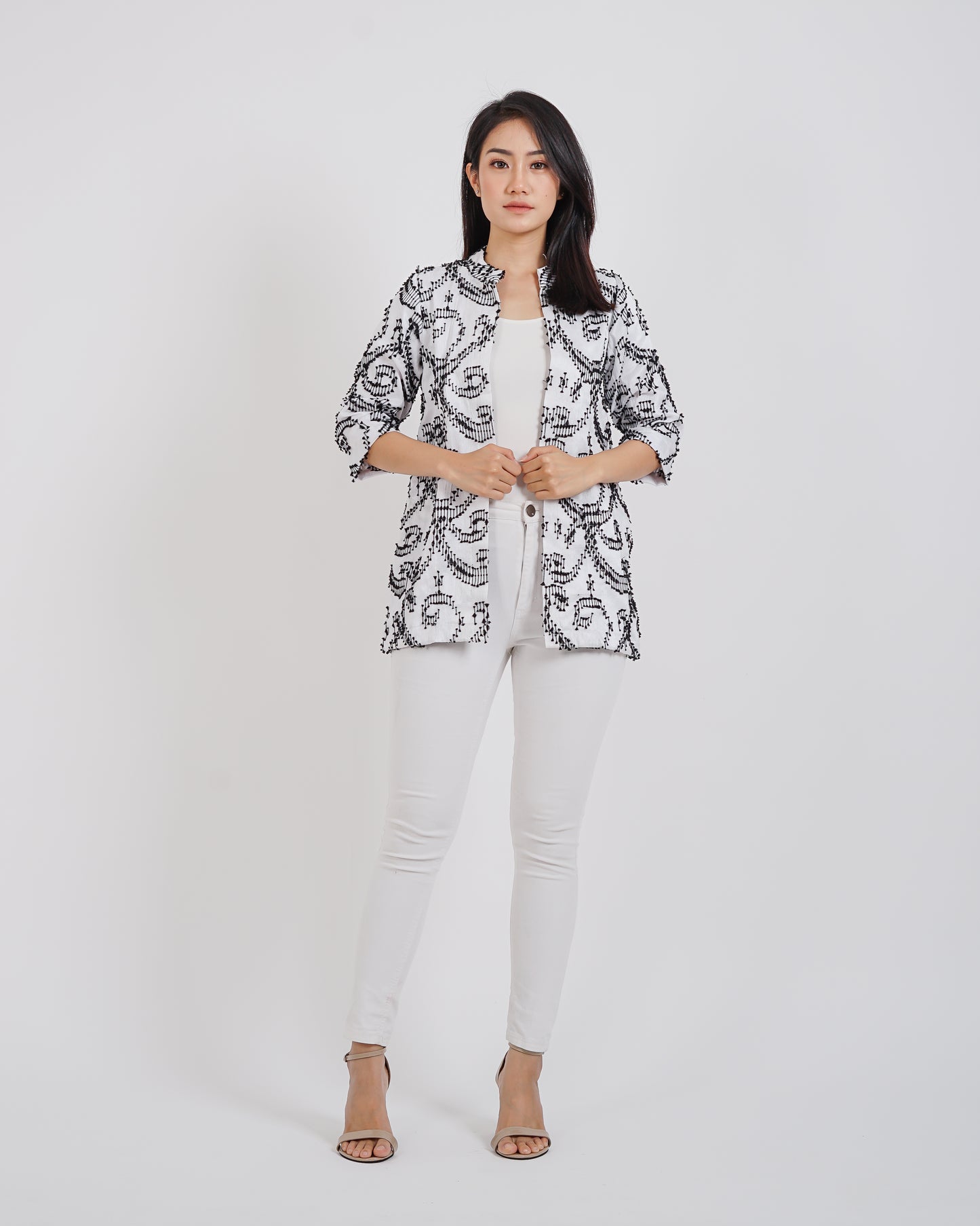 Alice tenun outerwear