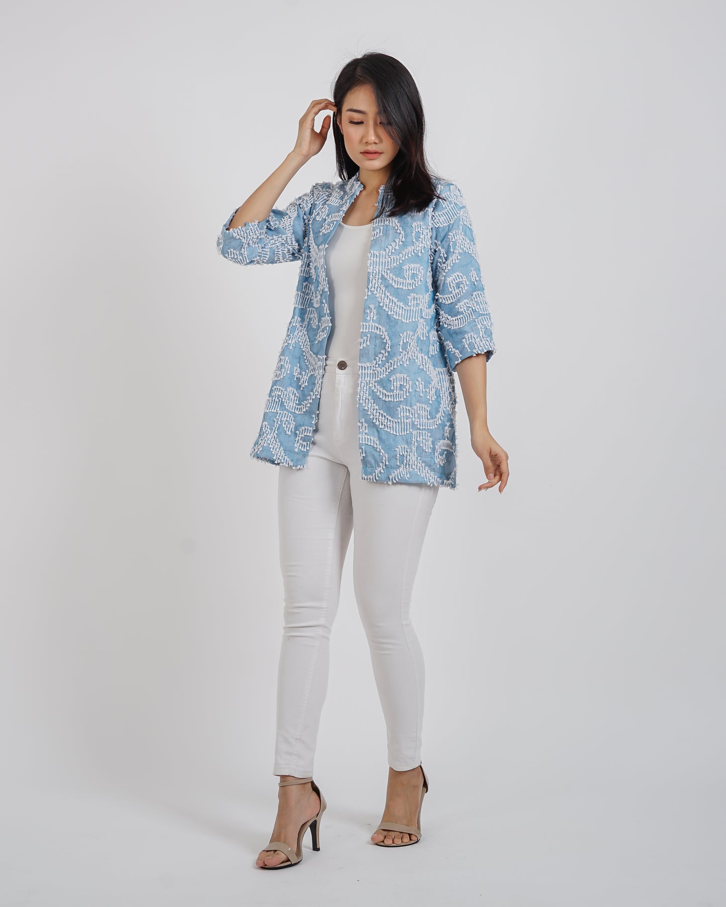 Alice tenun outerwear