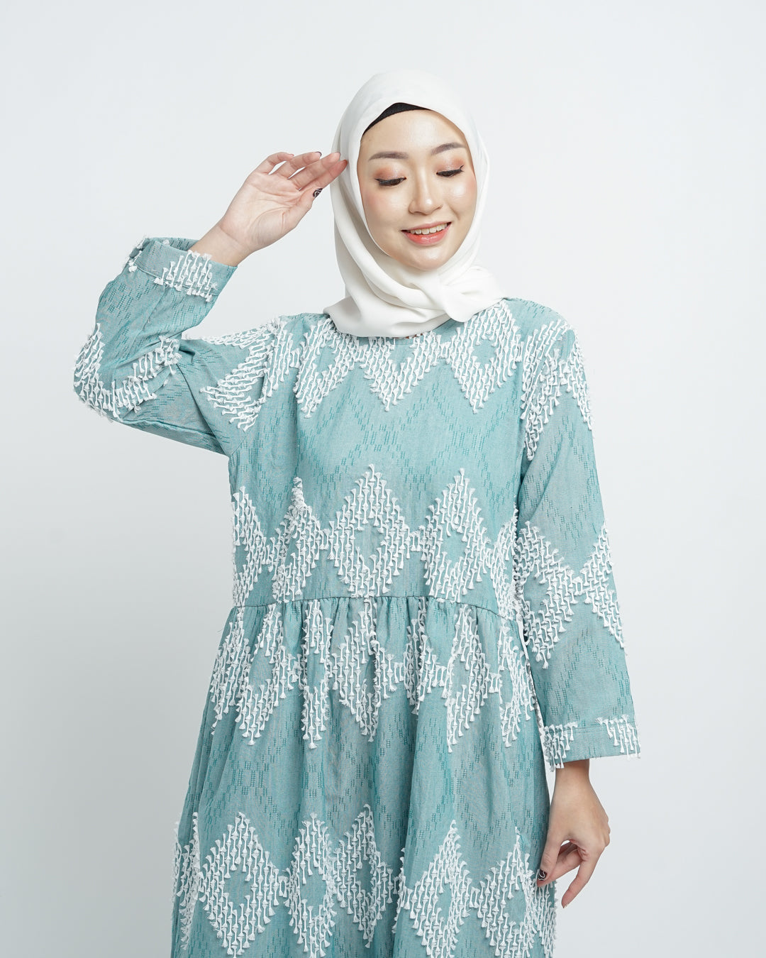 Raya tenun maxi dress green white