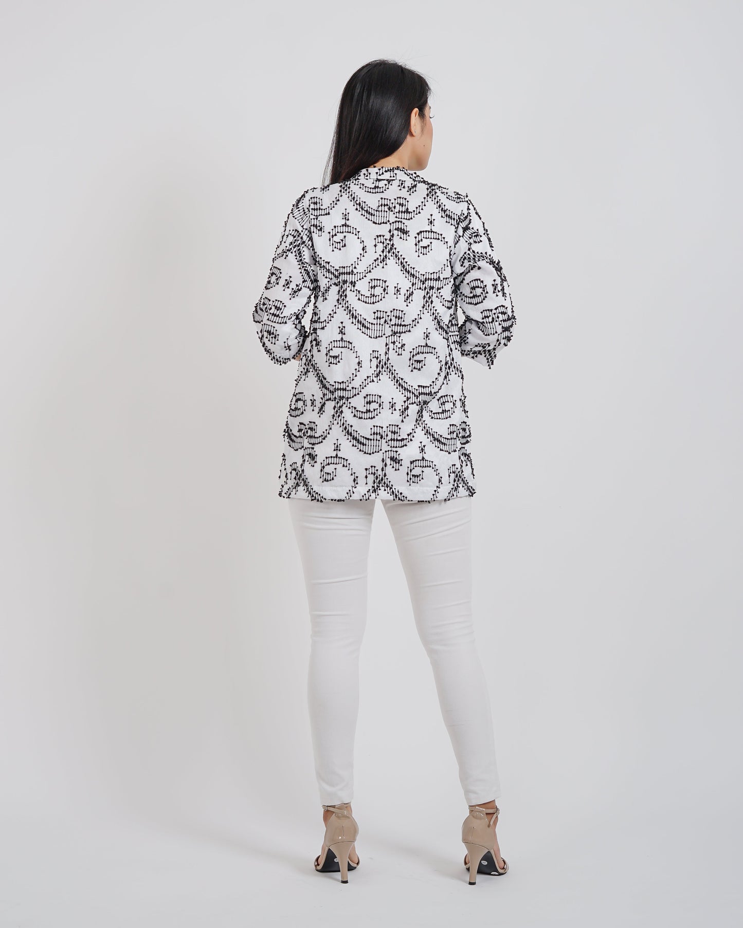 Alice outerwear in tenun